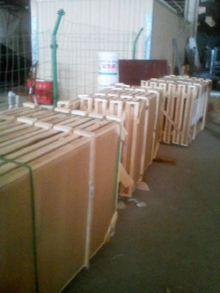食之秀自動燒烤設備廠提供燒烤店用自動燒烤機、桌椅餐具等整店設備供應