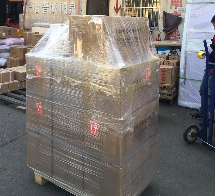  山西朔州馬老板定做的26套大理石燒烤桌配豐茂款無煙電烤爐裝車發貨中