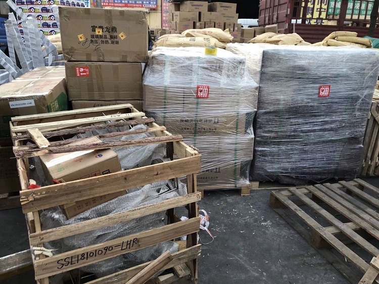 食之秀自動(dòng)燒烤設(shè)備廠提供燒烤店用自動(dòng)燒烤機(jī)、桌椅餐具等整店設(shè)備供應(yīng) 串越時(shí)光燒烤加盟店為英國客戶DUKE定做的電熱自動(dòng)燒烤爐配大理石燒烤桌裝車發(fā)貨中