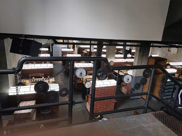 食之秀自動燒烤設備廠提供燒烤店用自動燒烤機、桌椅餐具等整店設備供應 食之秀自動燒烤設備廠提供燒烤店用自動燒烤機、桌椅餐具等整店設備供應