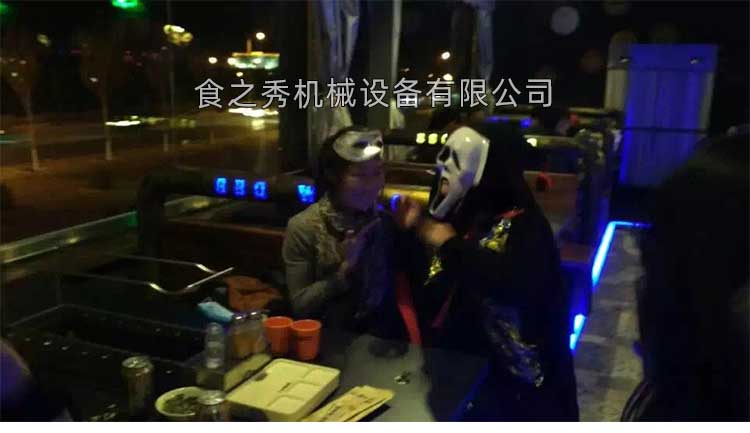 烤天下自助燒烤吧 烤天下自動翻轉燒烤店加盟,烤天下自助燒烤加盟,烤天下無煙燒烤加盟總部