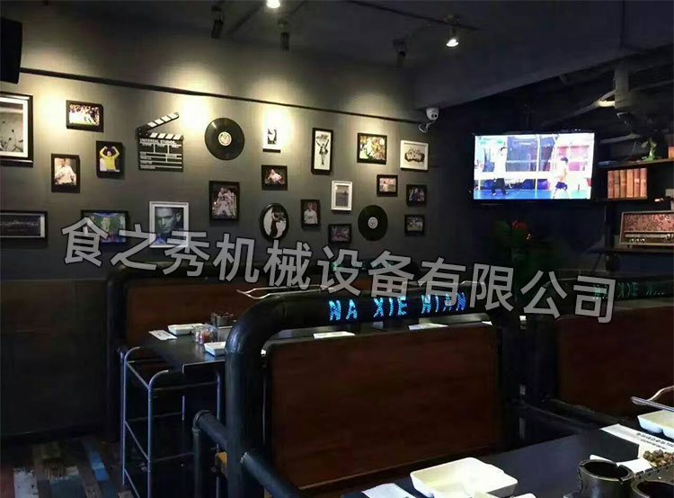 食之秀自動燒烤設備廠提供燒烤店用自動燒烤機、桌椅餐具等整店設備供應