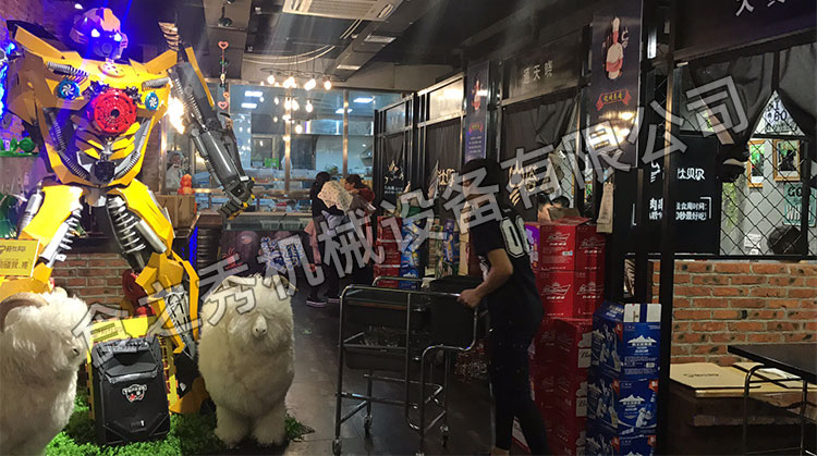 食之秀自動燒烤設(shè)備廠提供燒烤店用自動燒烤機、桌椅餐具等整店設(shè)備供應(yīng)