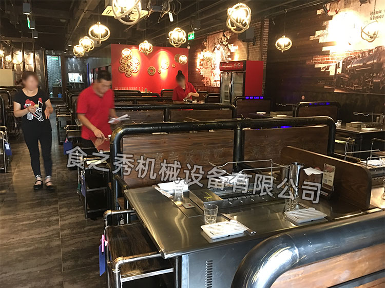 食之秀自動燒烤設備廠提供燒烤店用自動燒烤機、桌椅餐具等整店設備供應