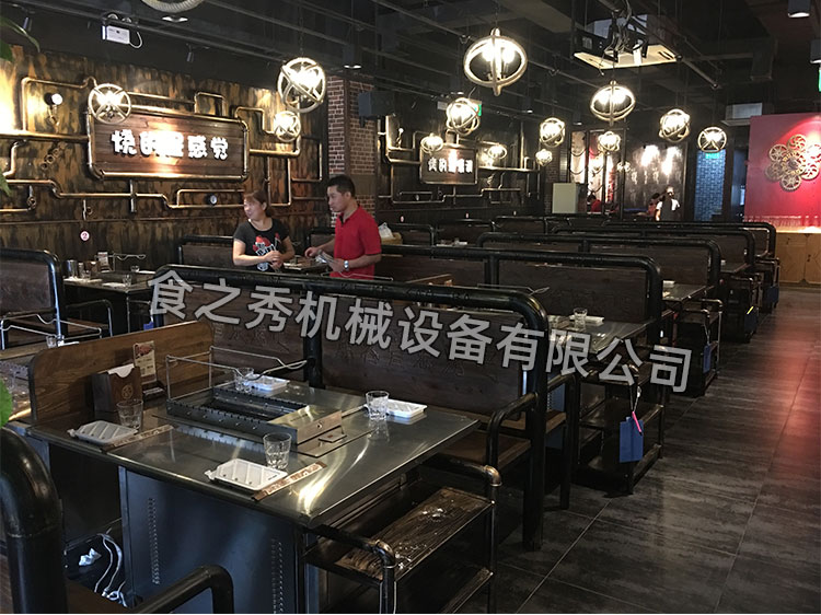 食之秀自動燒烤設備廠提供燒烤店用自動燒烤機、桌椅餐具等整店設備供應