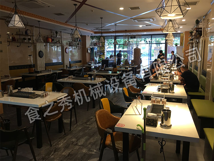食之秀自動燒烤設備廠提供燒烤店用自動燒烤機、桌椅餐具等整店設備供應