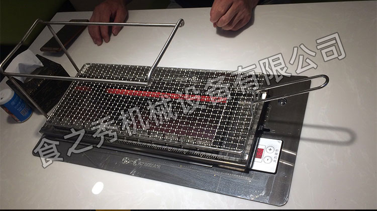 食之秀自動燒烤設備廠提供燒烤店用自動燒烤機、桌椅餐具等整店設備供應