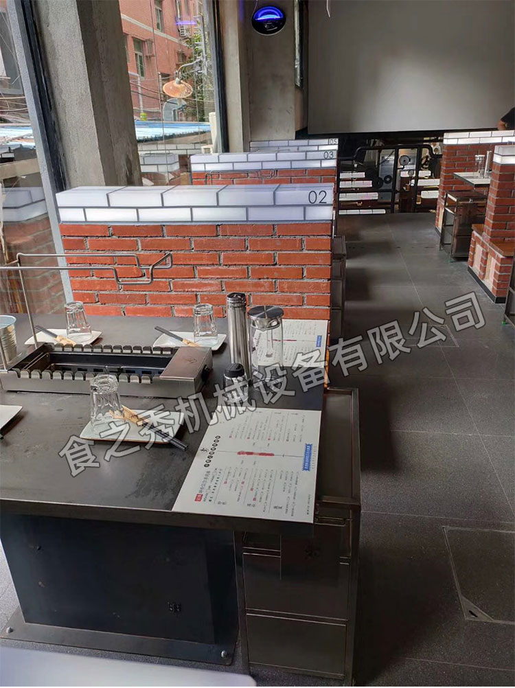 食之秀自動燒烤設(shè)備廠提供燒烤店用自動燒烤機、桌椅餐具等整店設(shè)備供應(yīng) 食之秀自動燒烤設(shè)備廠提供燒烤店用自動燒烤機、桌椅餐具等整店設(shè)備供應(yīng)