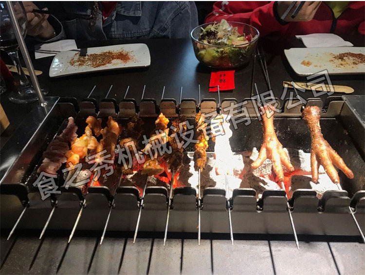 食之秀自動燒烤設(shè)備廠提供燒烤店用自動燒烤機、桌椅餐具等整店設(shè)備供應(yīng) 食之秀自動燒烤設(shè)備廠提供燒烤店用自動燒烤機、桌椅餐具等整店設(shè)備供應(yīng)