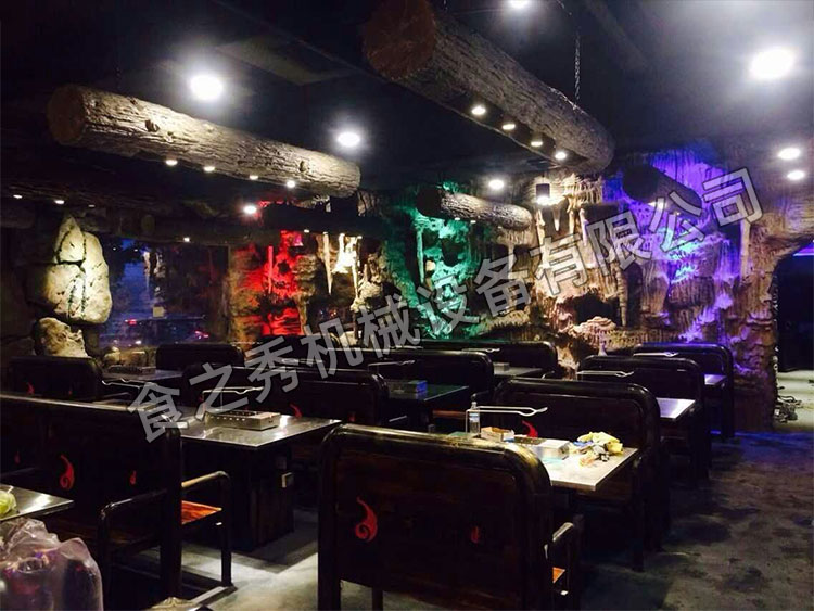 食之秀自動(dòng)燒烤設(shè)備廠提供燒烤店用自動(dòng)燒烤機(jī)、桌椅餐具等整店設(shè)備供應(yīng) 食之秀自動(dòng)燒烤設(shè)備廠提供燒烤店用自動(dòng)燒烤機(jī)、桌椅餐具等整店設(shè)備供應(yīng)